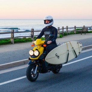 Racks Surf Shortboard pour Moto et Scooter - Moved By Bikes