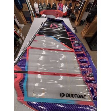 Pack Voile Duotone Warp 6.8m² 2022+ Mât Duotone Platinium 400/490 SDM 2022