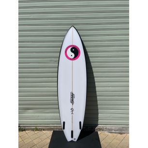 Surf Town and Country The Saint  6'8